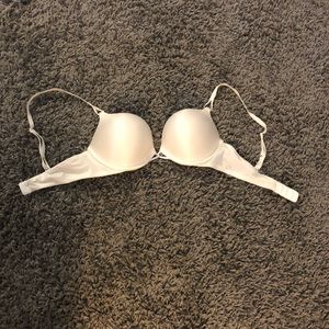 Victoria Secret Bombshell Plunge 34B